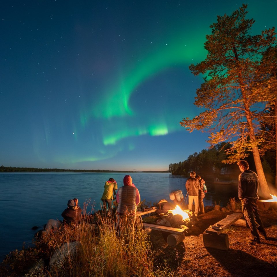 Nordlichter am Lagerfeuer